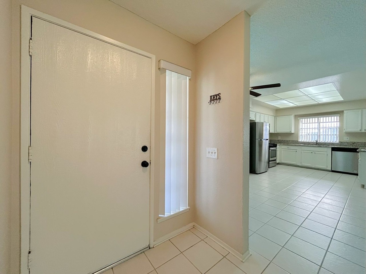 12156 Zinnia St - Photo 3 of 24