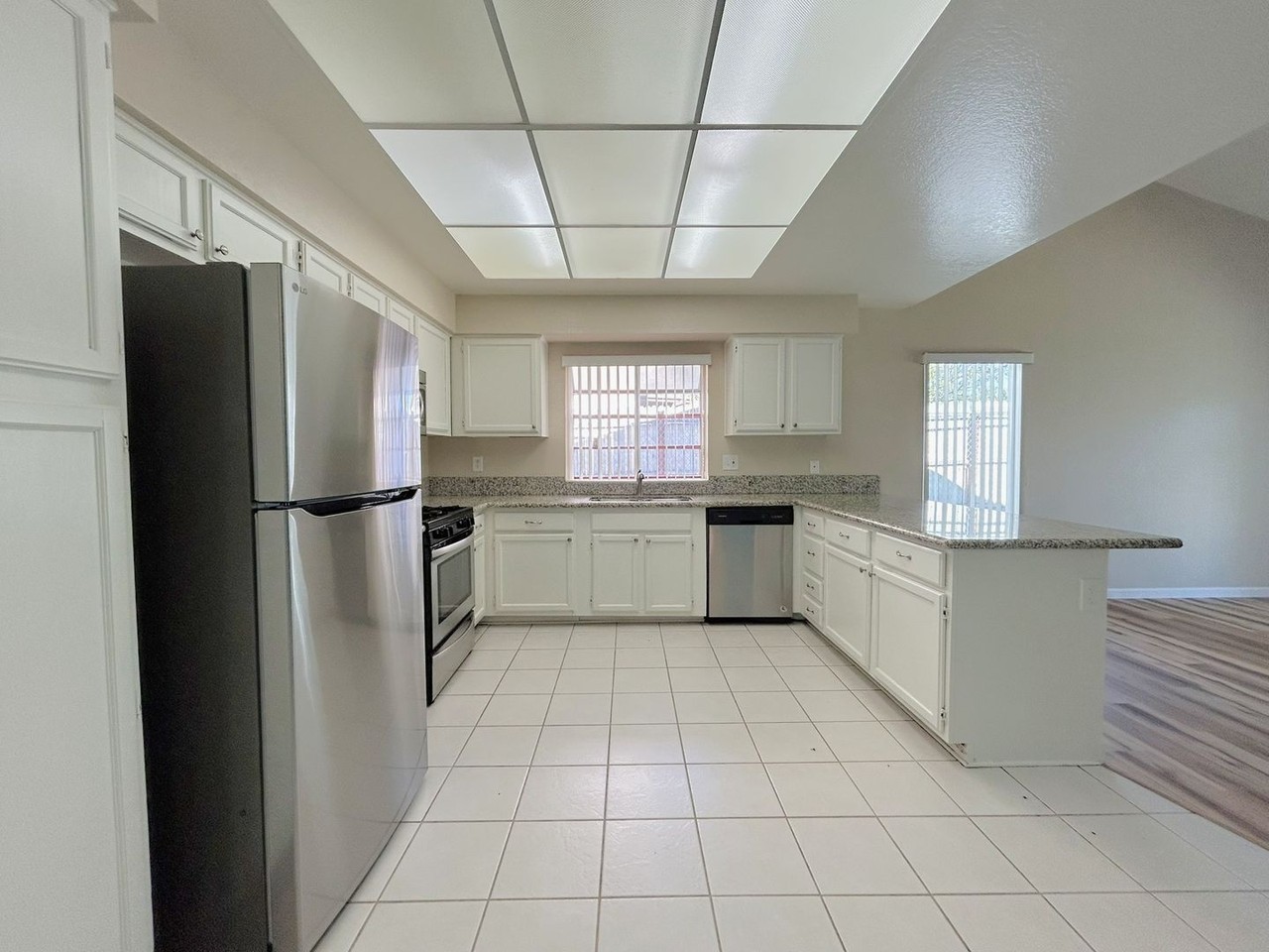 12156 Zinnia St - Photo 5 of 24