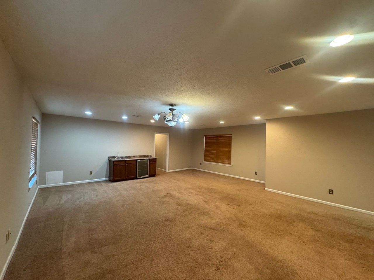 1231 Charnwood Dr - Photo 5 of 24