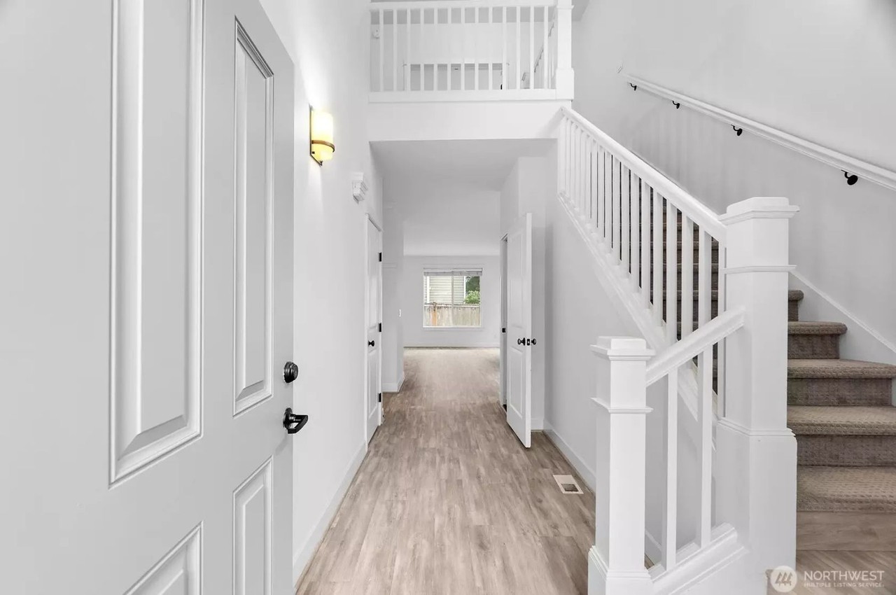 24015 221st Ln Se - Photo 3 of 40