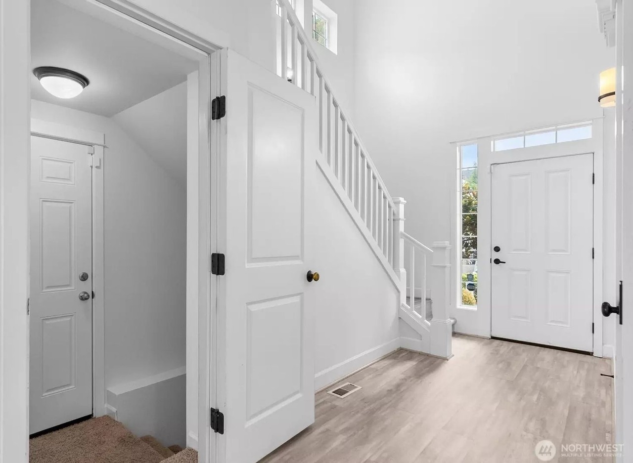 24015 221st Ln Se - Photo 4 of 40