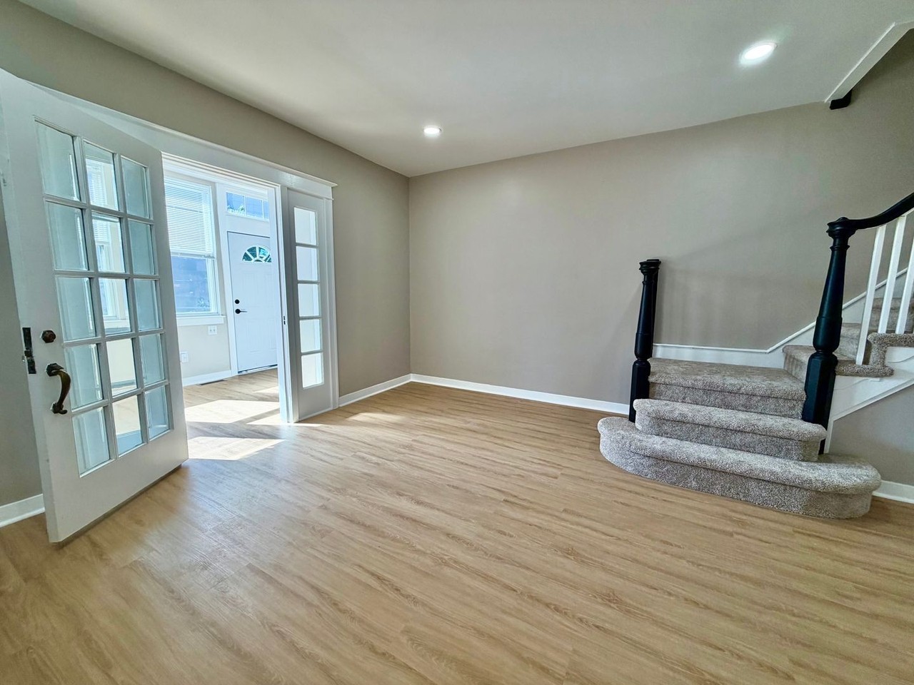4083 Ford Rd - Photo 5 of 33