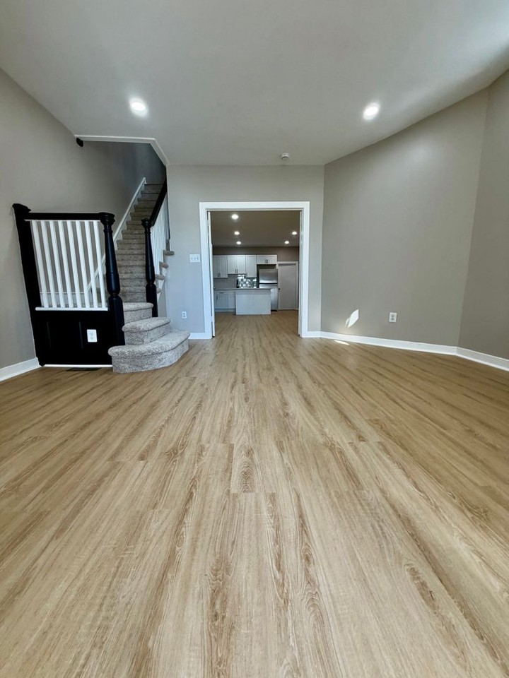 4083 Ford Rd - Photo 6 of 33