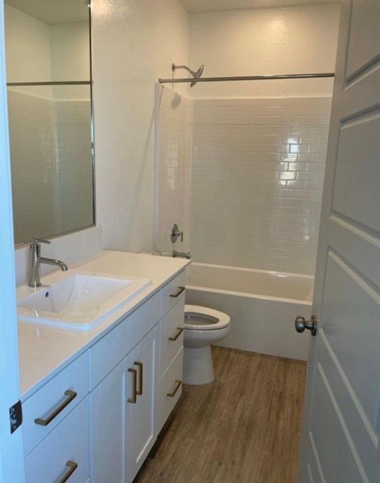 5145 N Phoenix Ave - Photo 5 of 12