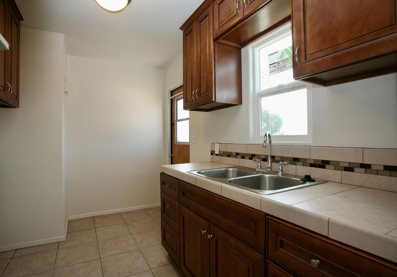 1310 5th Ave - Photo 4 of 7