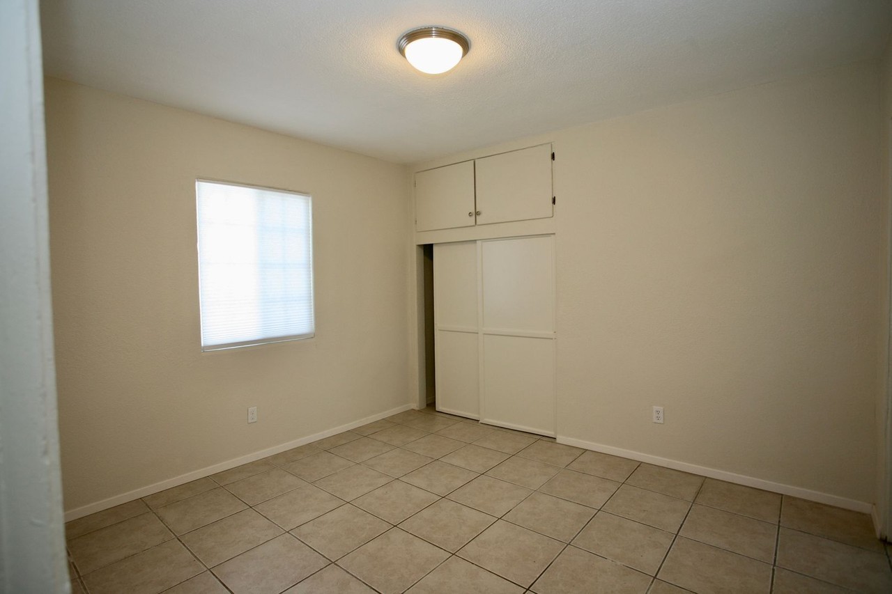 1310 5th Ave - Photo 5 of 7