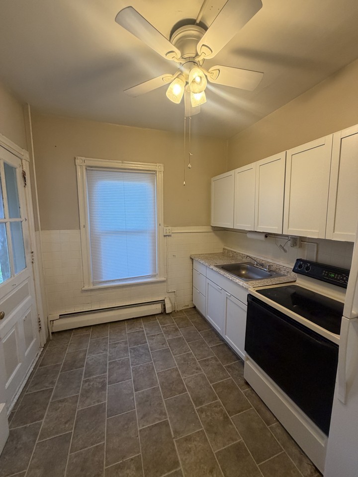 824 Broadway - Photo 5 of 12