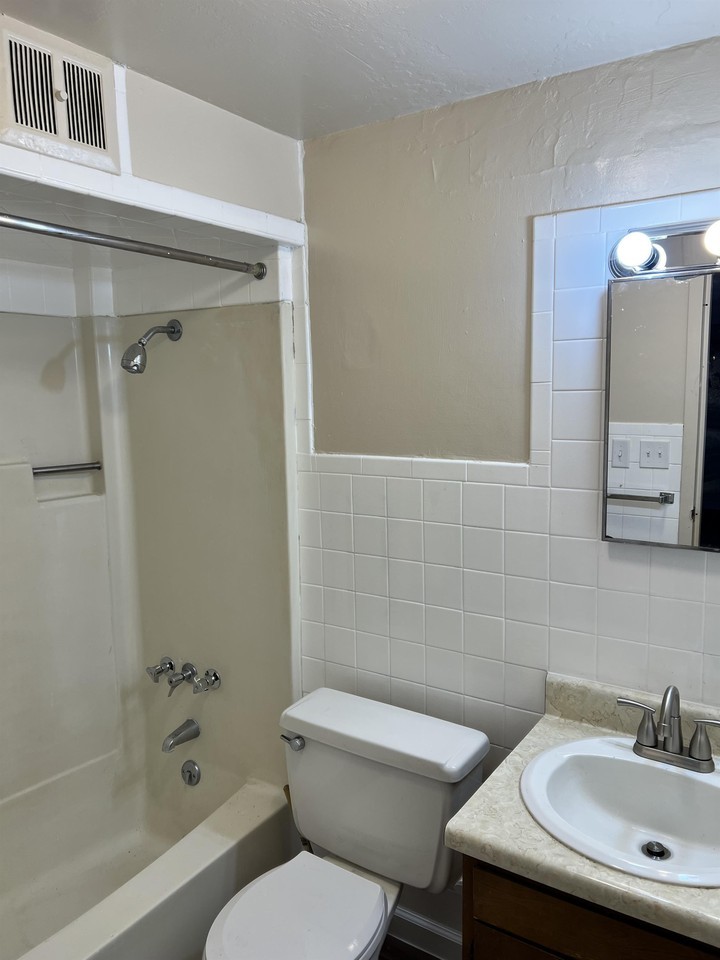 1118 East Morton Avenue - Photo 2 of 3