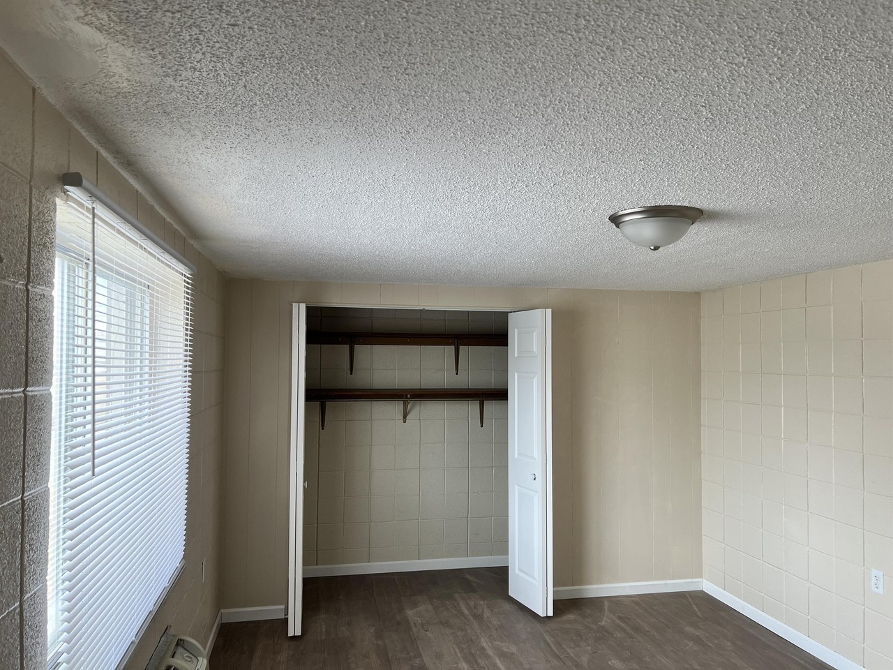 1118 East Morton Avenue - Photo 3 of 3