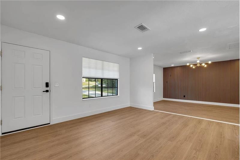 5752 Cypress Cir - Photo 7 of 24