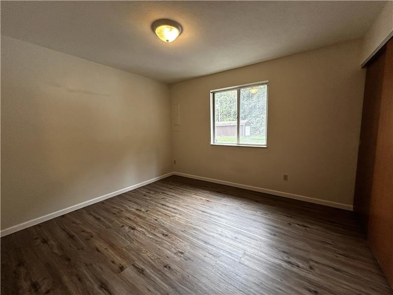 200 W 36th St #14 - Photo 3 of 4