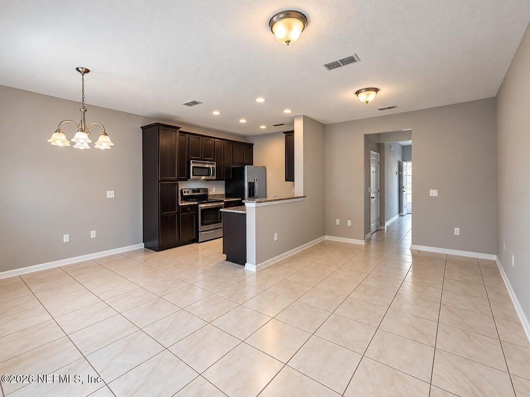 141 Moultrie Village Ln - Photo 7 of 37