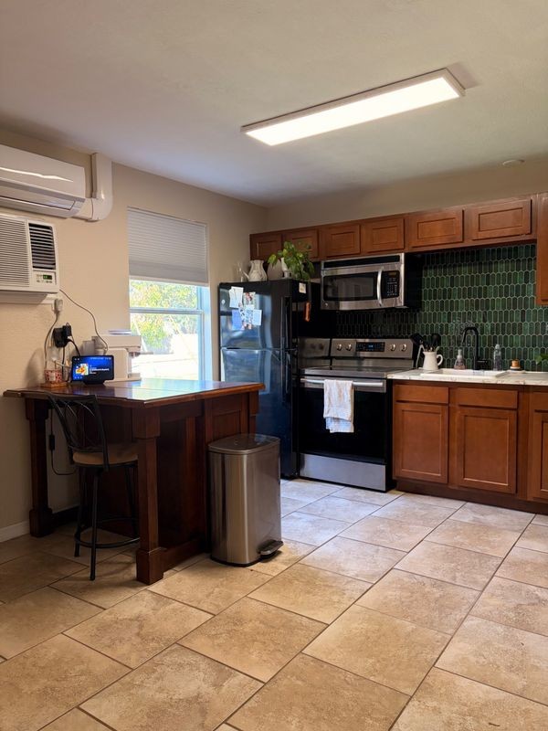 1220 Robin Dr - Photo 3 of 15