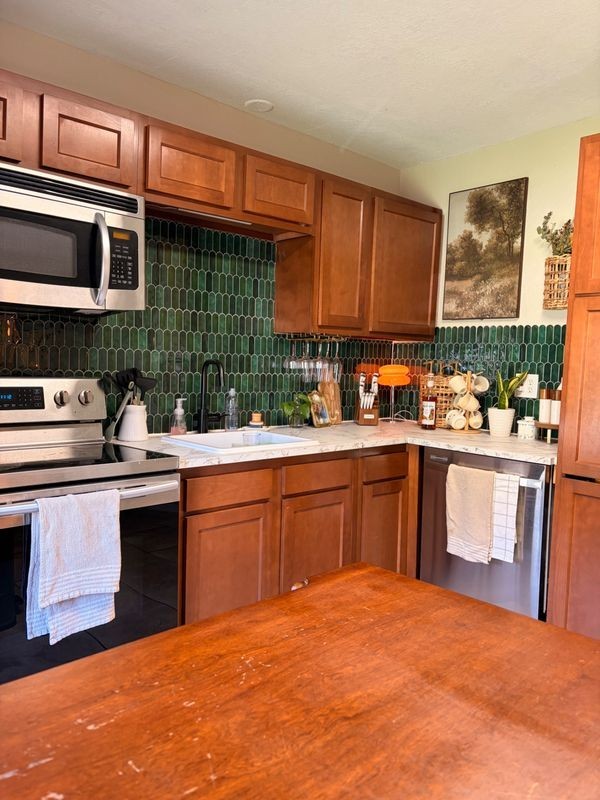 1220 Robin Dr - Photo 4 of 15