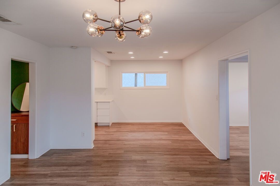 1975 Barnett Way - Photo 6 of 17