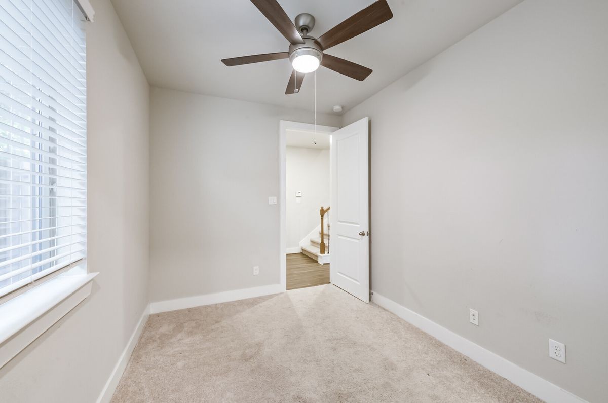 733 Janisch Rd - Photo 5 of 44