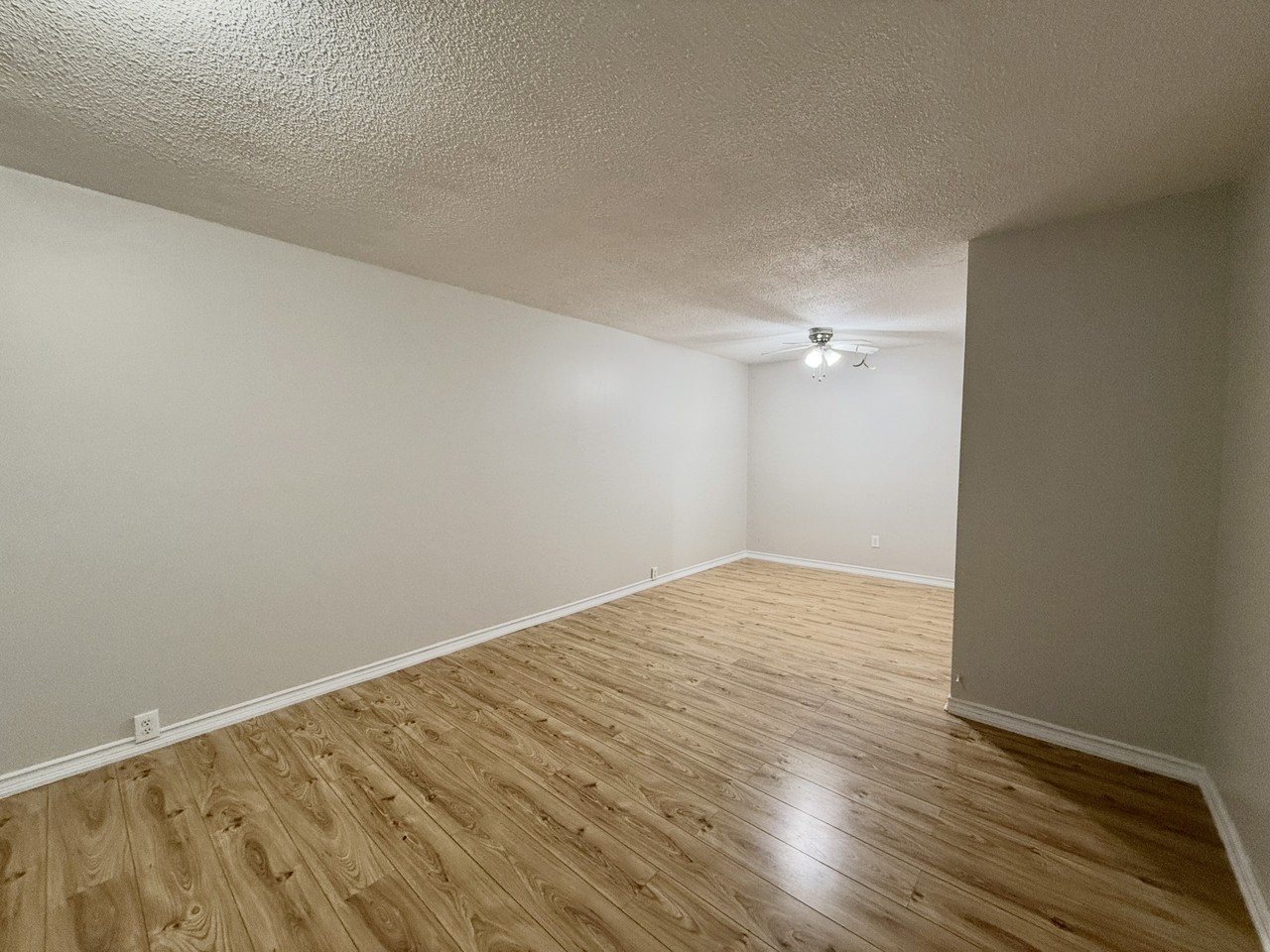 141 Adis Ave - Photo 3 of 17