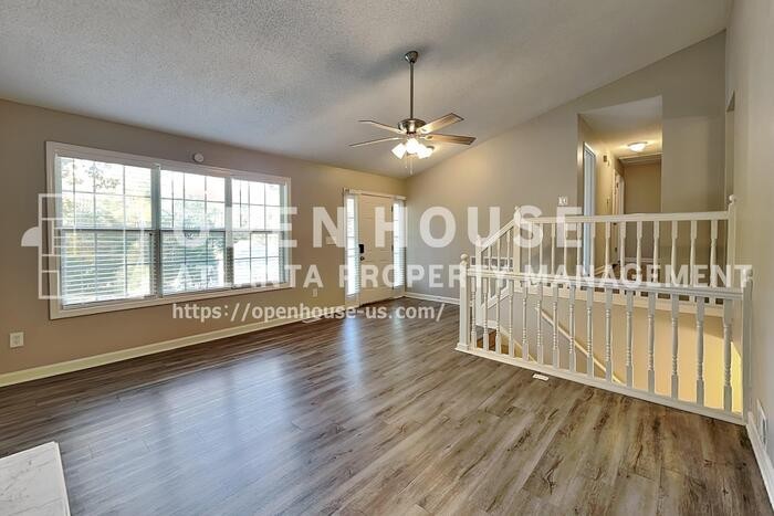 168 Legend Dr - Photo 4 of 20