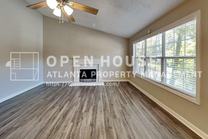 168 Legend Dr - Photo 5 of 20