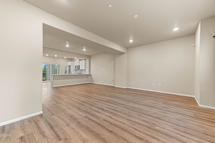 17537 110th Ave E #D - Photo 7 of 29
