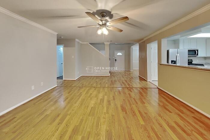 10718 Tryon Dr - Photo 5 of 21