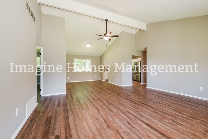 979 Iroquois Run - Photo 4 of 13