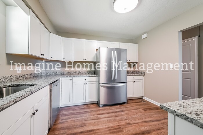 979 Iroquois Run - Photo 5 of 13