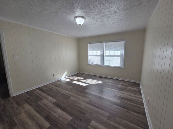 3026 Woolard Dr - Photo 3 of 14