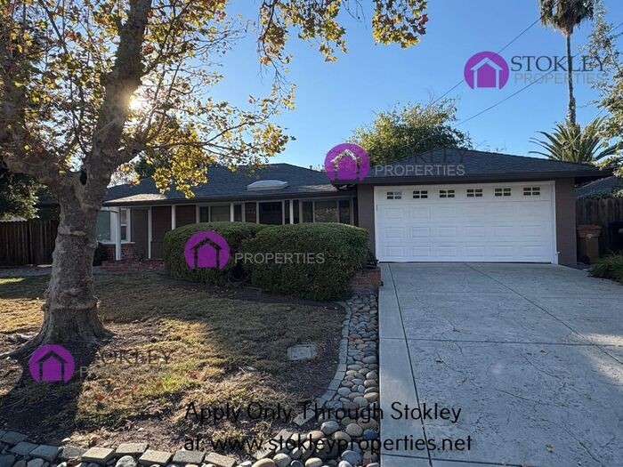 1936 Carolyn Dr - Photo 3 of 41