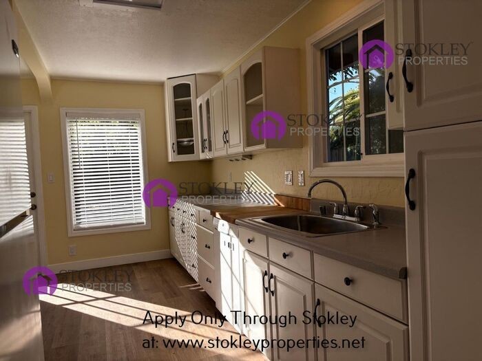 1936 Carolyn Dr - Photo 5 of 41