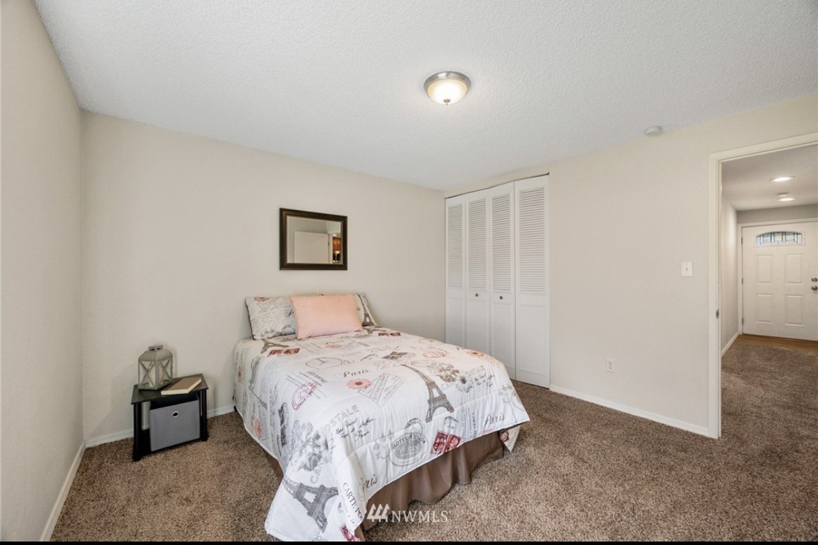 10427 12th Avenue Ct S #NA - Photo 6 of 20