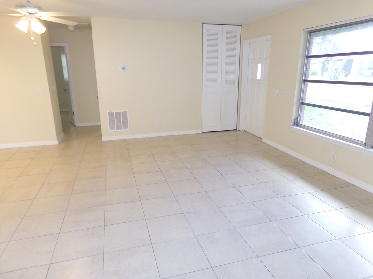 1806 Dodge Cir S #NA - Photo 2 of 8