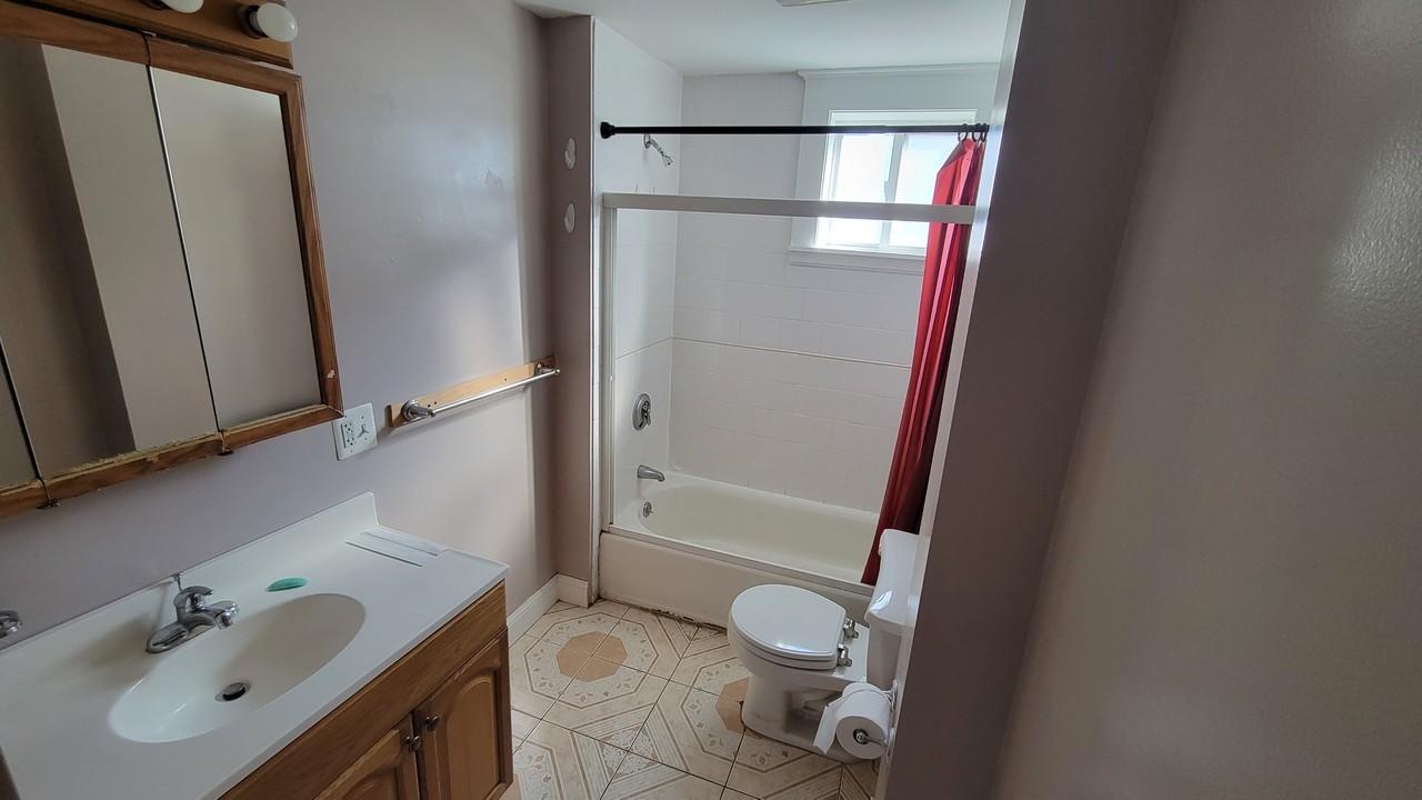 180 Harvard St #1 - Photo 3 of 13