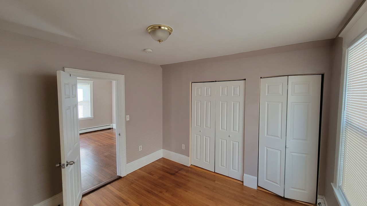 180 Harvard St #1 - Photo 5 of 13