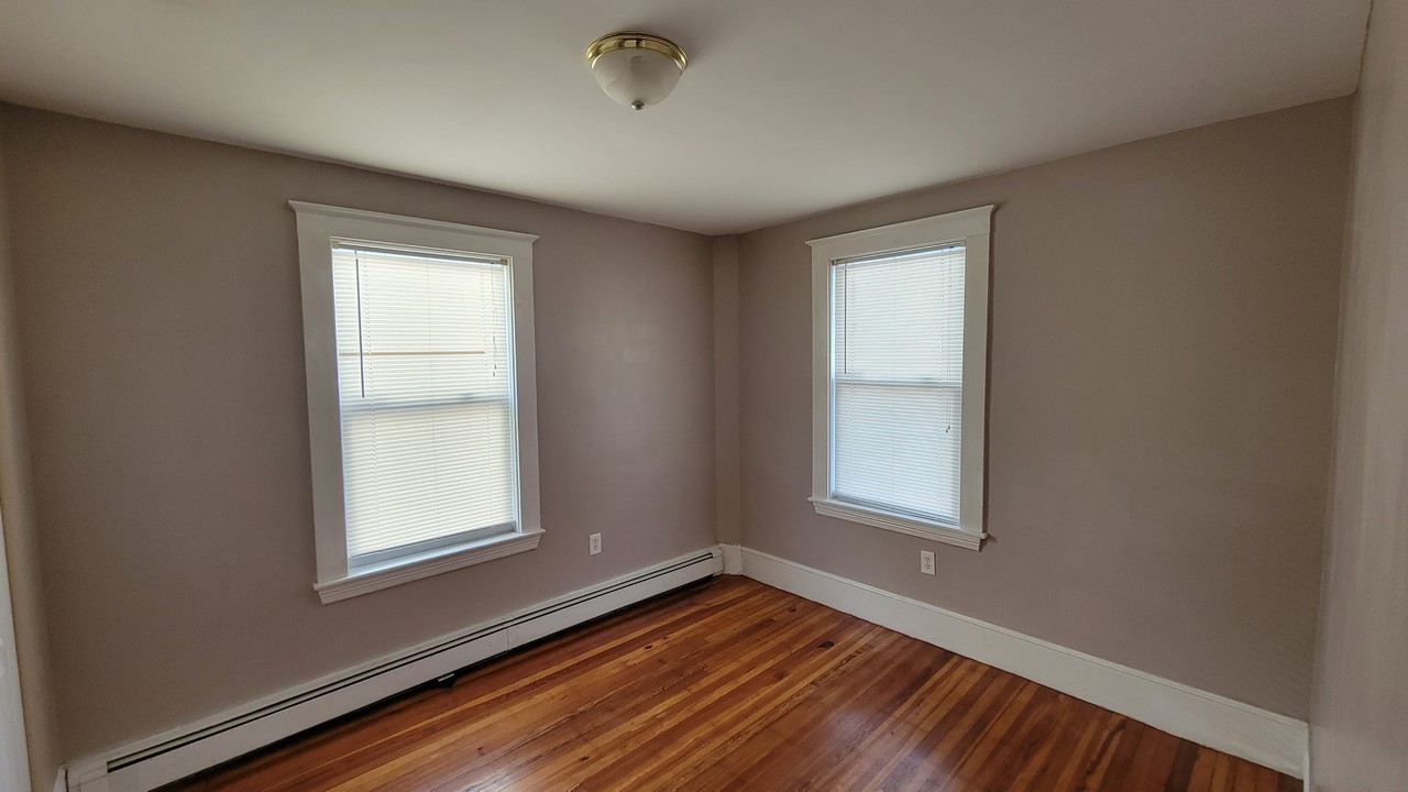 180 Harvard St #1 - Photo 7 of 13