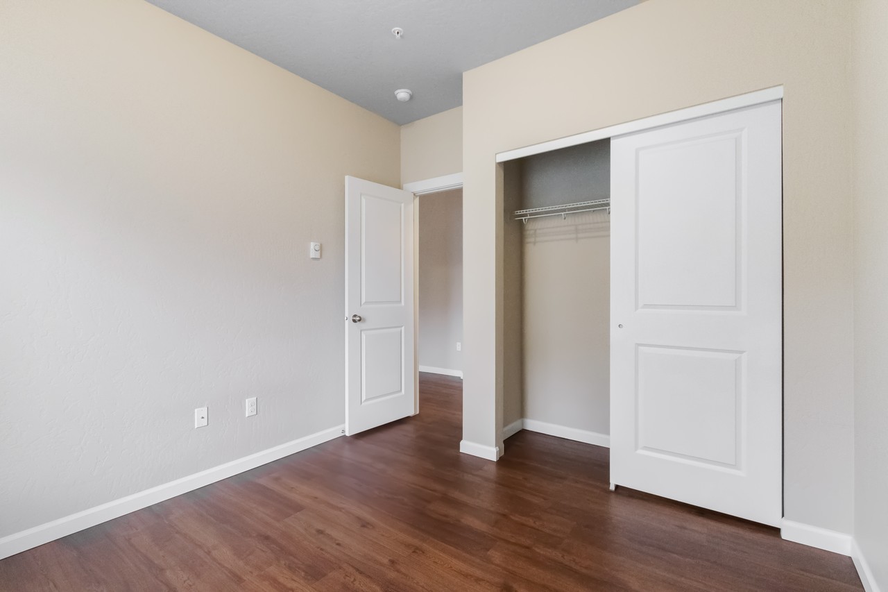 1040 W Rustic Lodge Dr #1040-204 - Photo 4 of 14