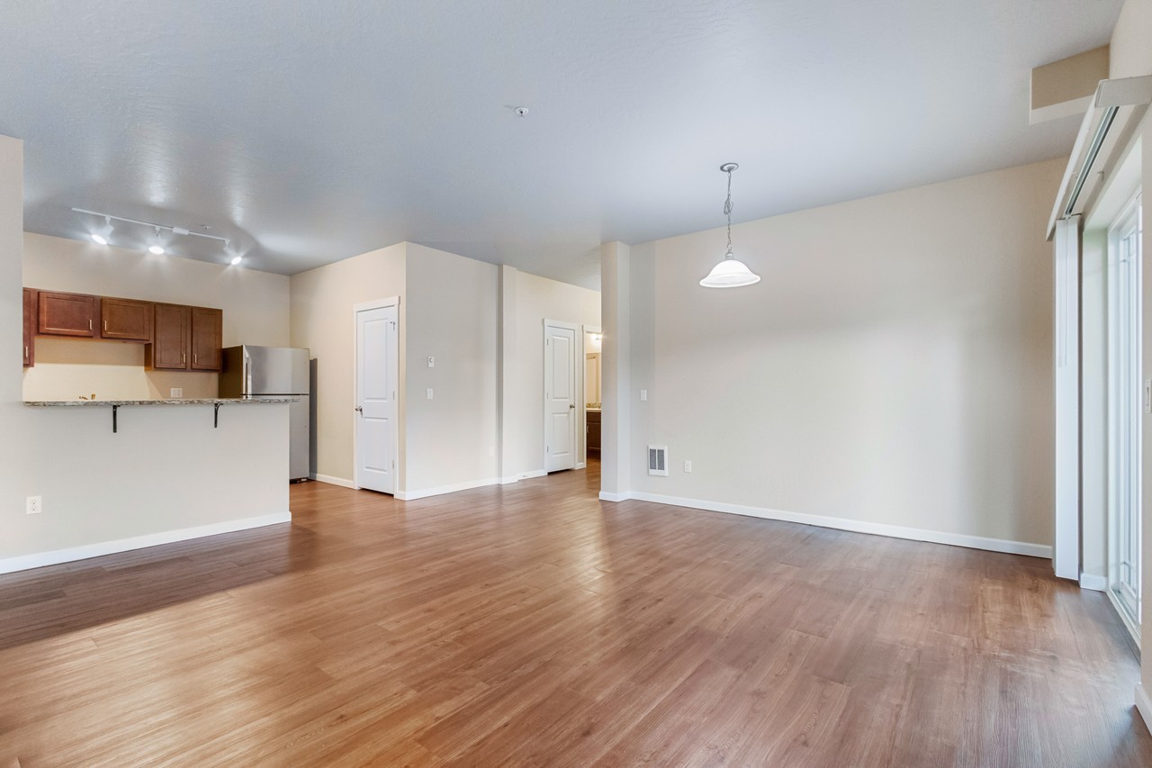 1040 W Rustic Lodge Dr #1040-204 - Photo 5 of 14