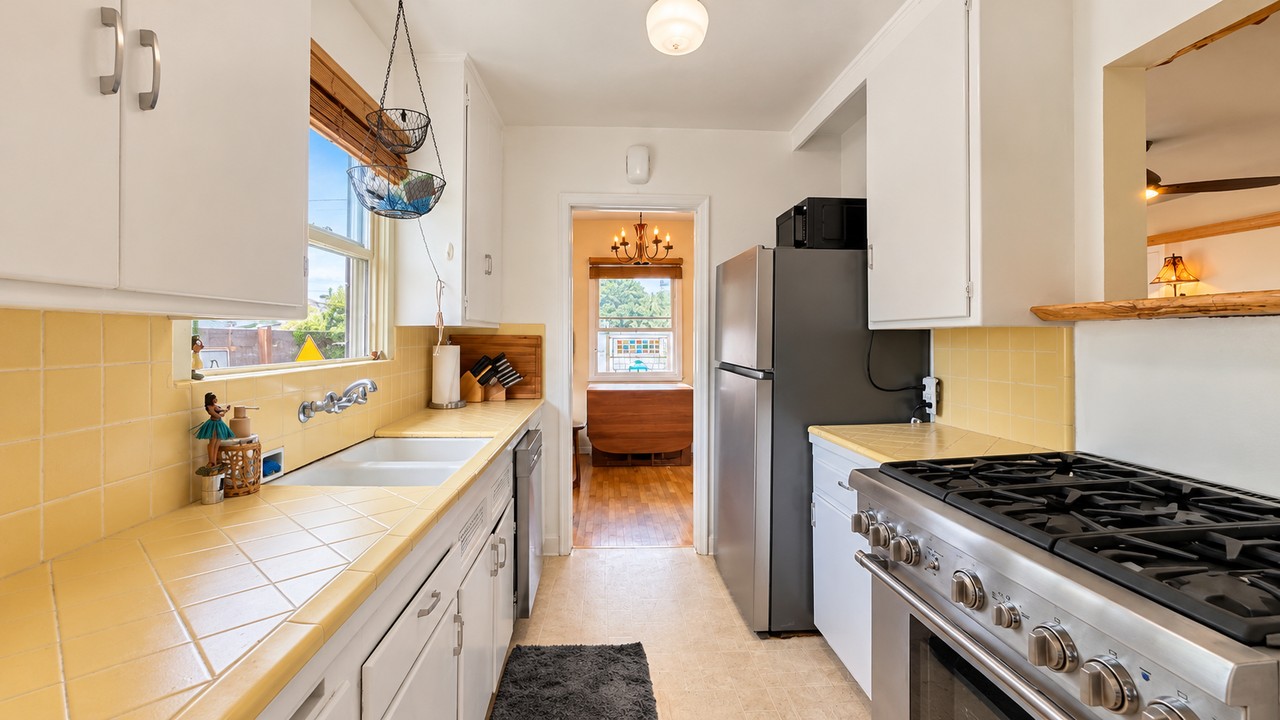803 6th Ave #NA - Photo 5 of 50