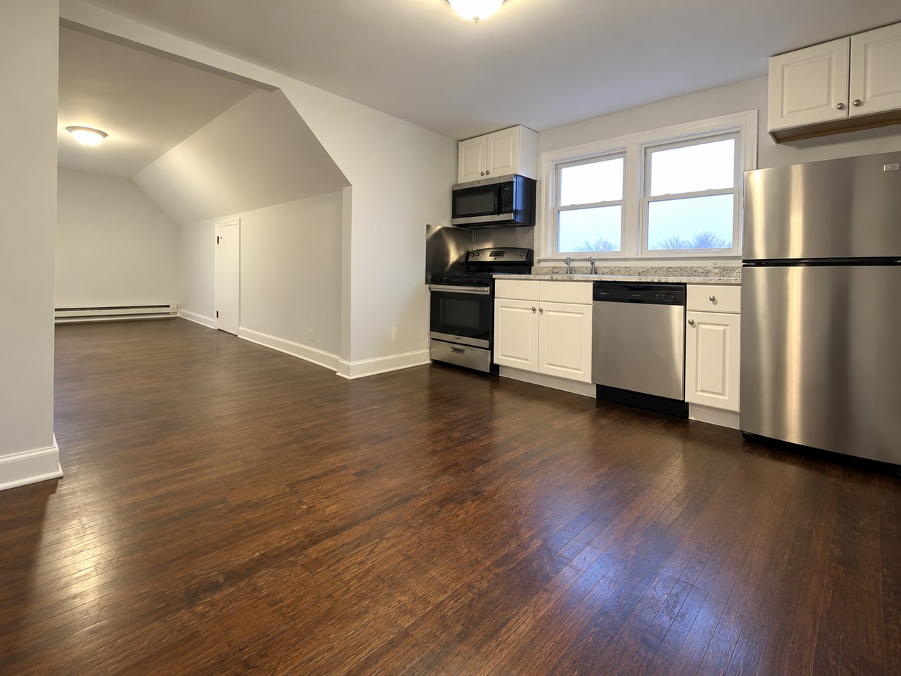 172 Mary Ave #3 - Photo 5 of 6