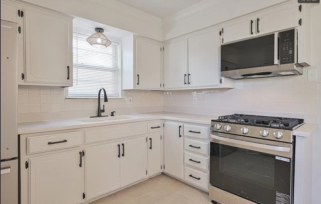 4005 N Oak Grove Dr #NA - Photo 4 of 9