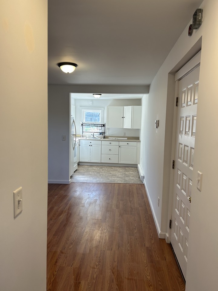 65 Hudson Ave #3 - Photo 2 of 10