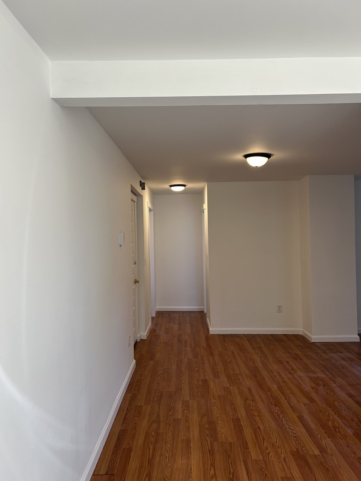 65 Hudson Ave #3 - Photo 6 of 10