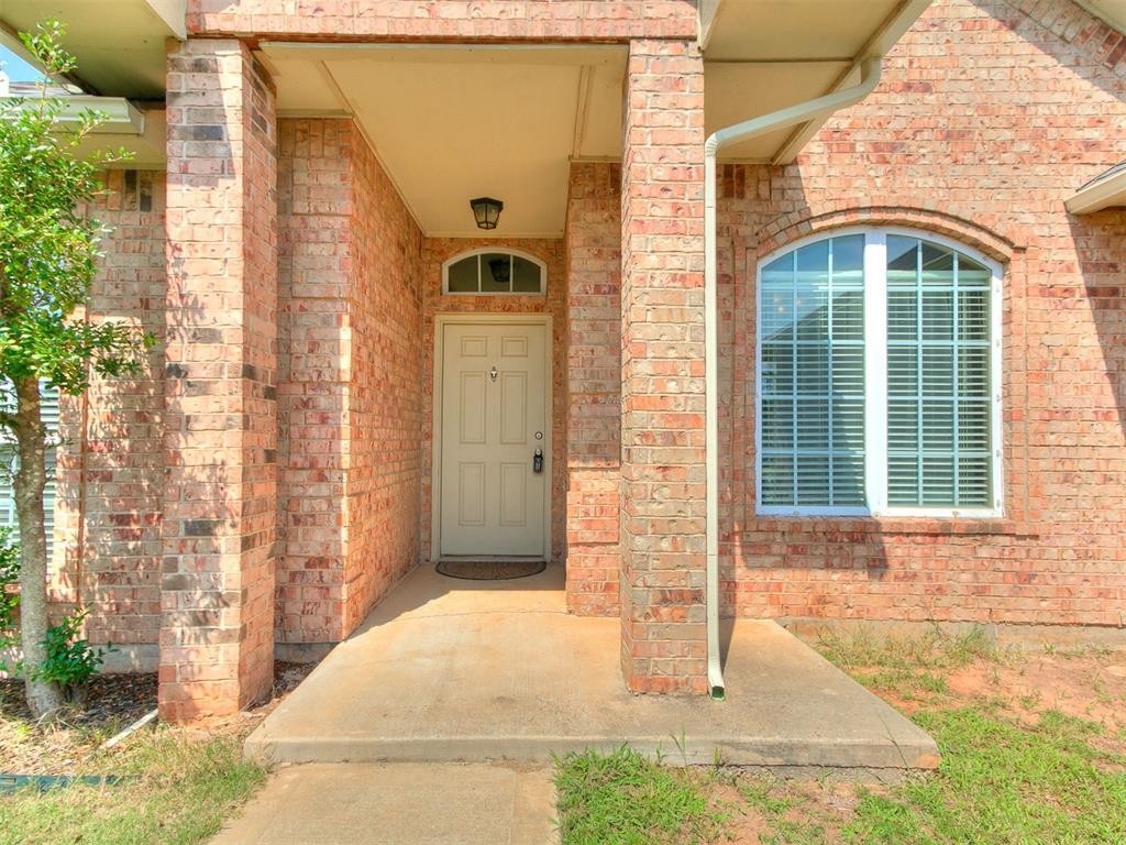 929 Ne 28th St #NA - Photo 3 of 32