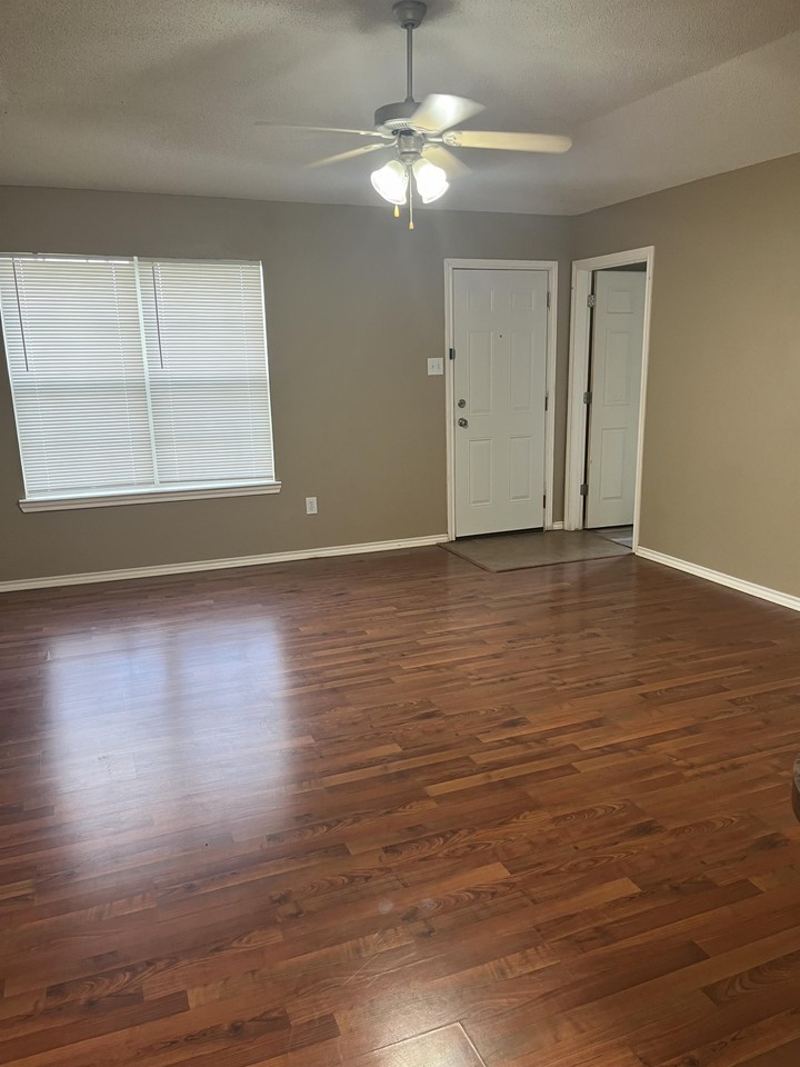 10607 Elgin Ave #1 - Photo 6 of 18