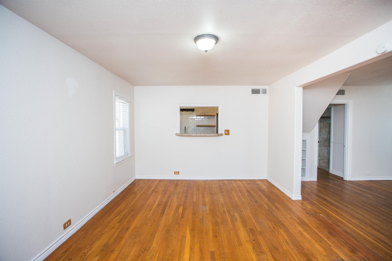 2431 20th St #1 - Photo 7 of 49