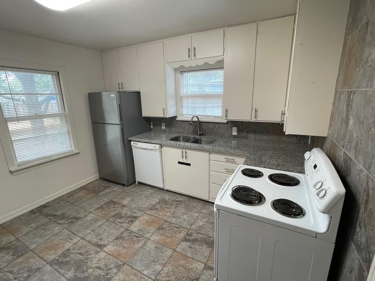 2803 36th St #1 - Photo 4 of 8