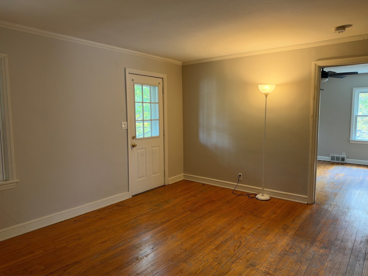 813 3rd Ave Apt 2r #2R - Photo 3 of 8