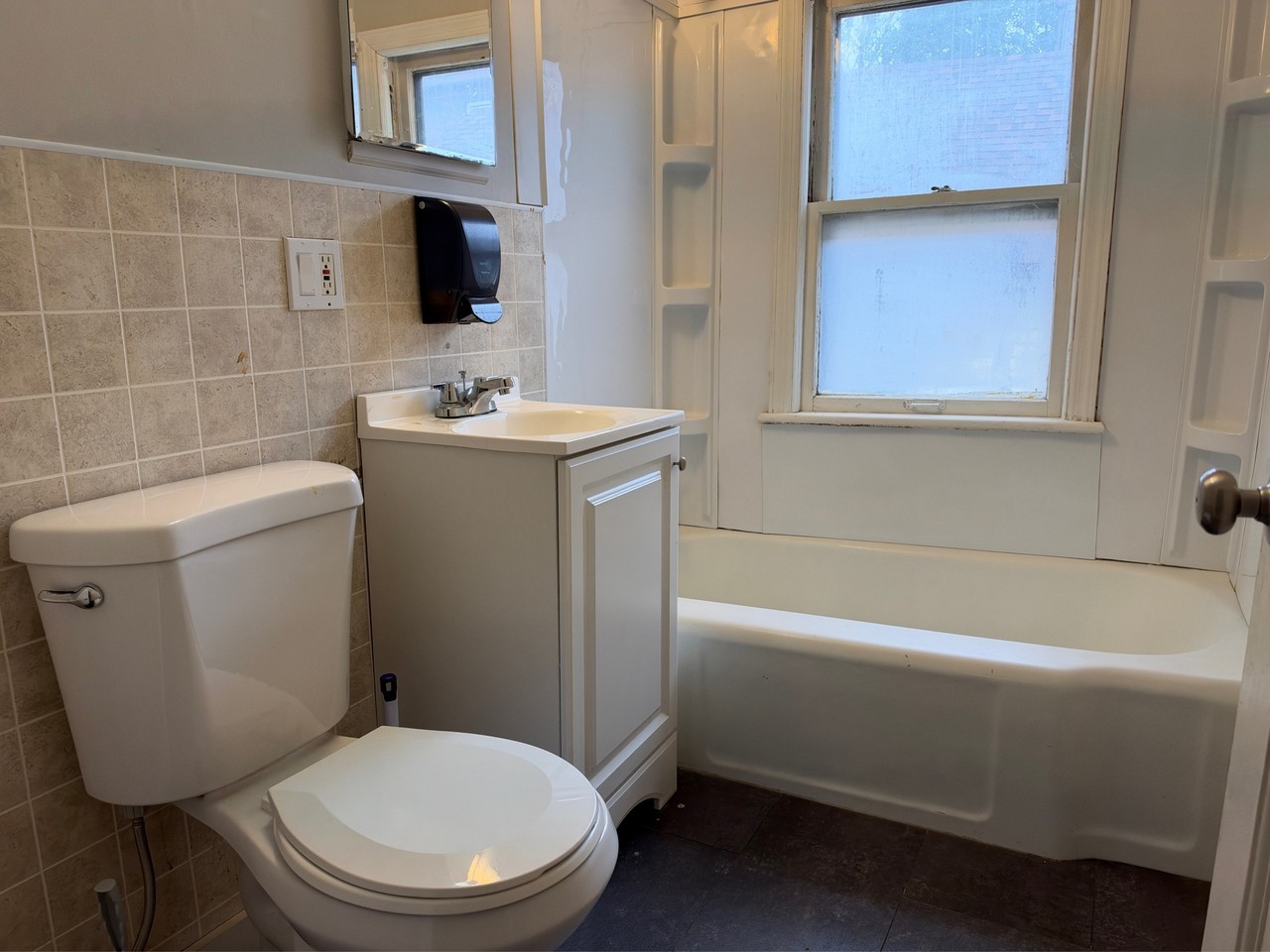 813 3rd Ave Apt 2r #2R - Photo 7 of 8