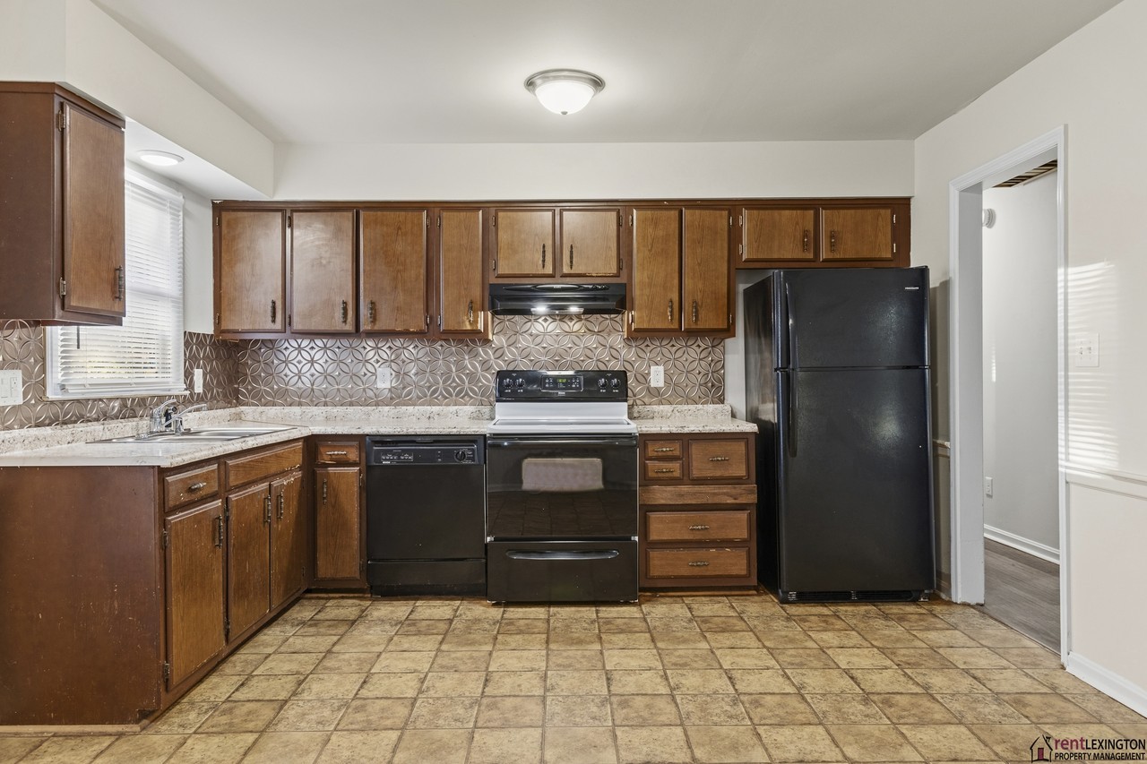 1296 Latonia Park #1 - Photo 3 of 30