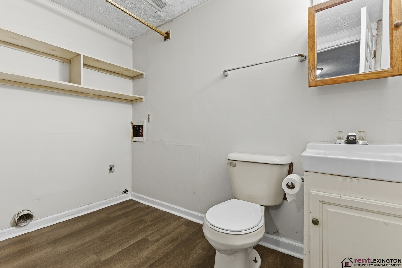 1296 Latonia Park #1 - Photo 7 of 30